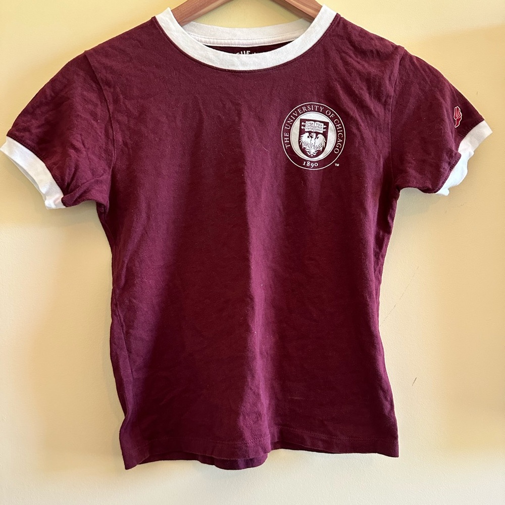 League Kids Chicago University Burgundy T-Shirt Crest On Front | Size M (Kids)